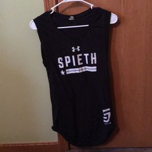 Black under armour tank top